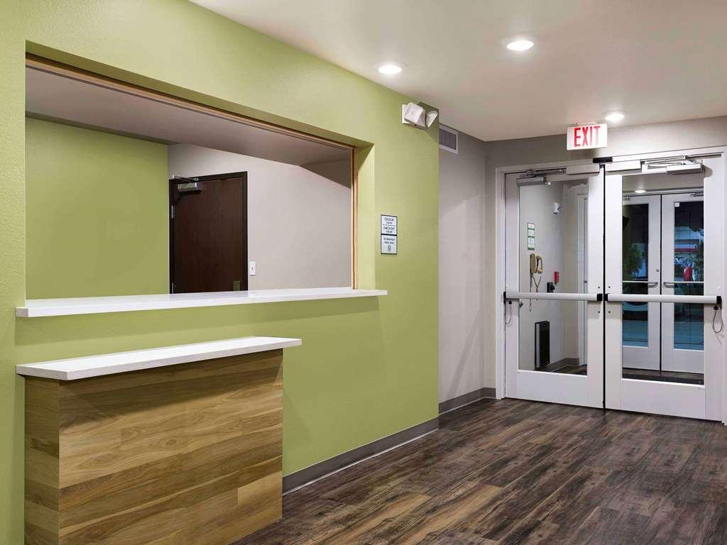 Woodspring Suites Провиденс Интерьер фото