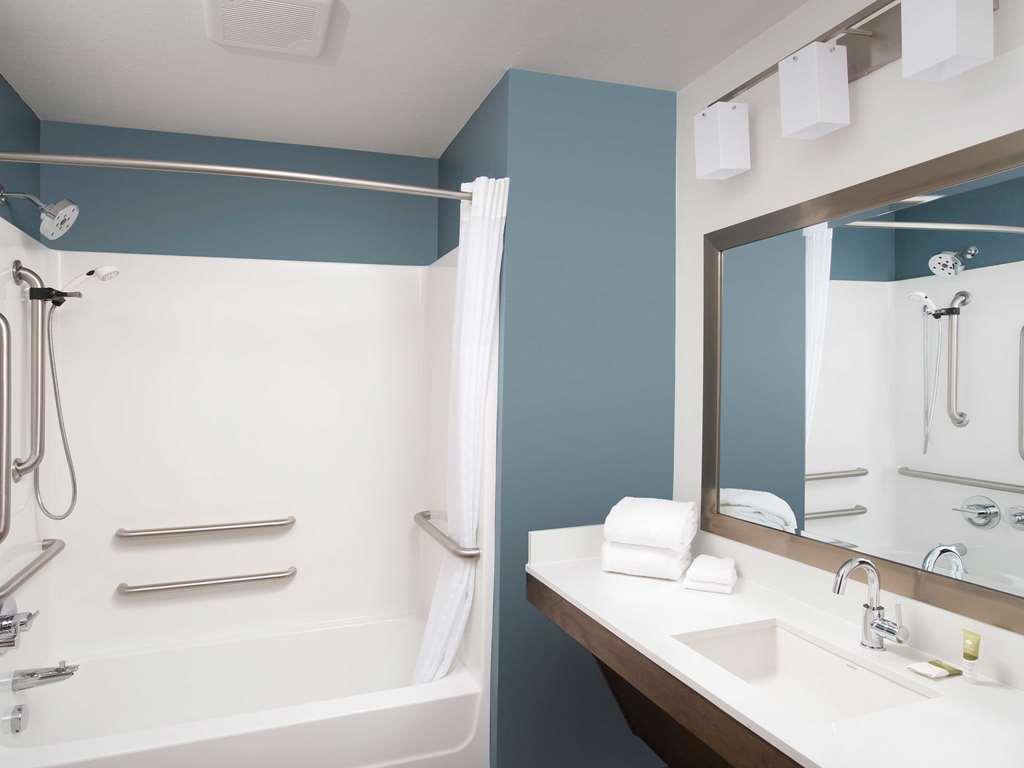 Woodspring Suites Провиденс Номер фото